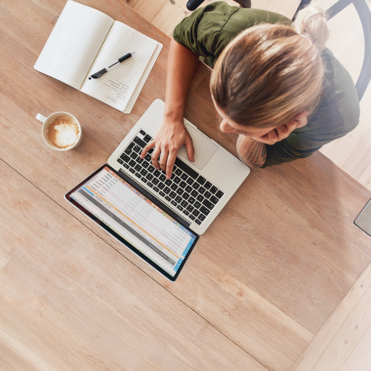 Catering professional using digital eProcurement tools to reduce foodservice administration time