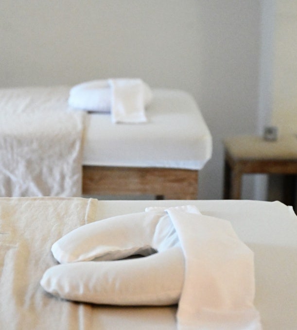 Serene spa room with massage beds, emphasizing Avendra International's luxury wellness and spa sourcing solutions for the hospitality industry.