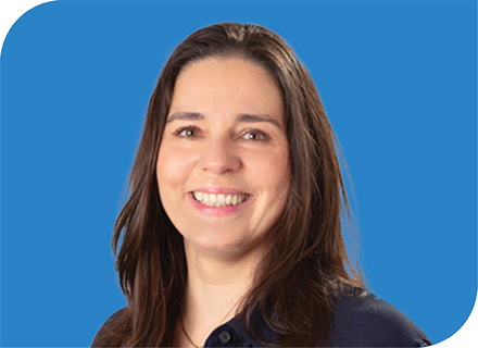 Simona Hardy headshot